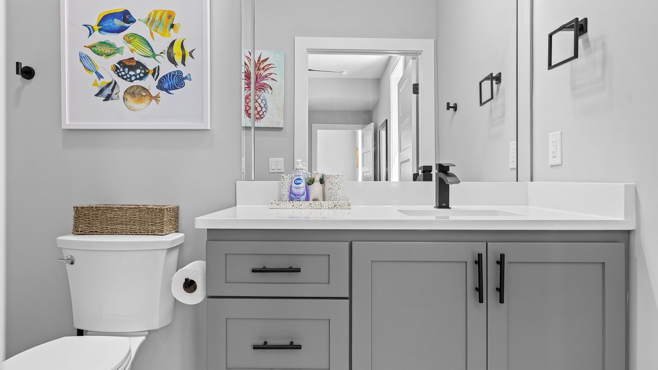 Photo of Bathroom in Shelby Hills