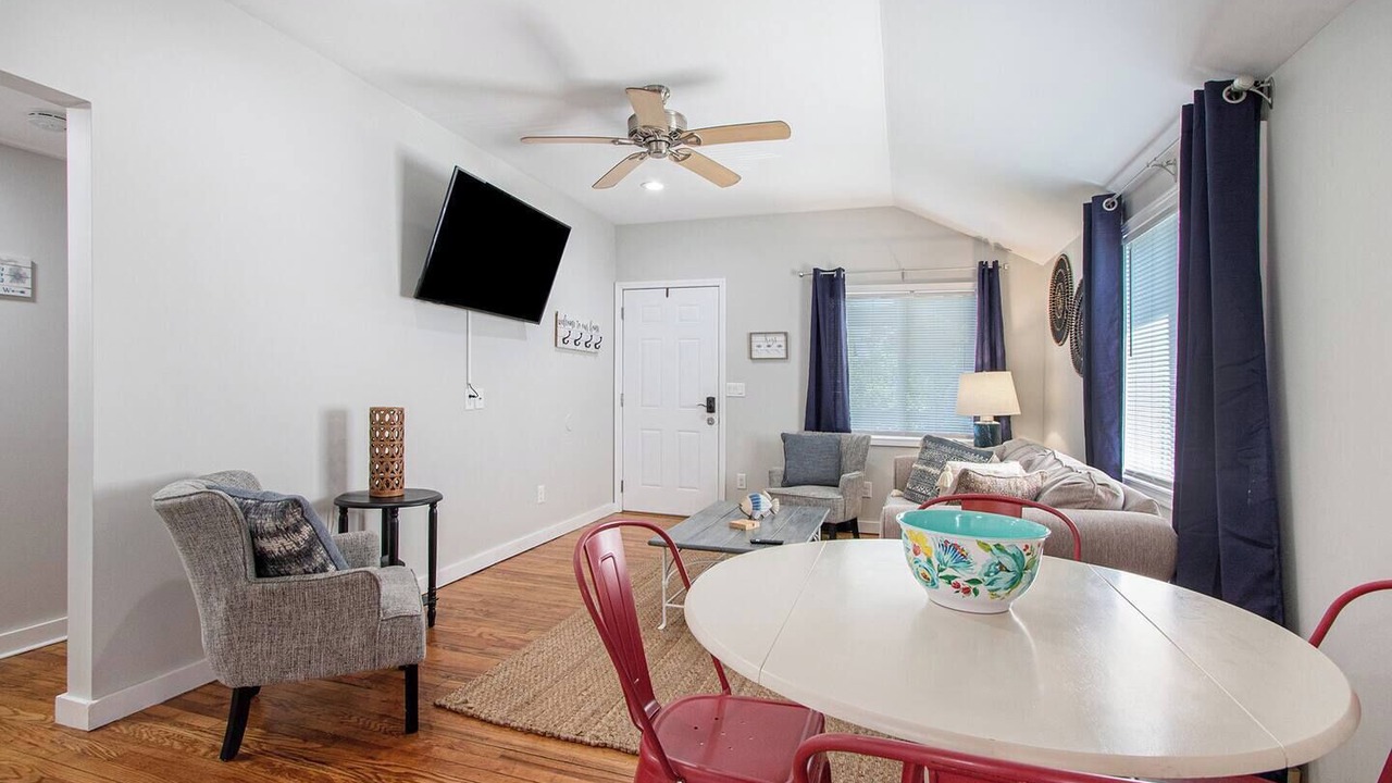Photo of Livingroom in Paw Paw Lake