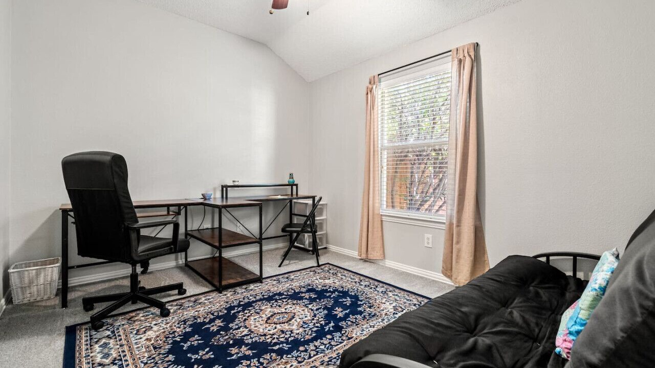 Photo of Livingroom in Flower Mound