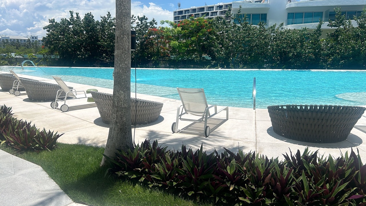 Photo of Outdoor in Flamingos