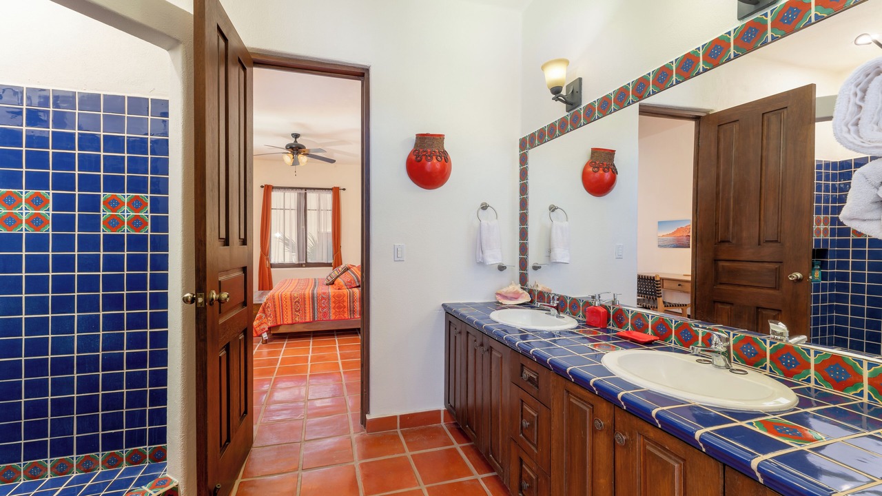 Photo of Bathroom in Nopolo