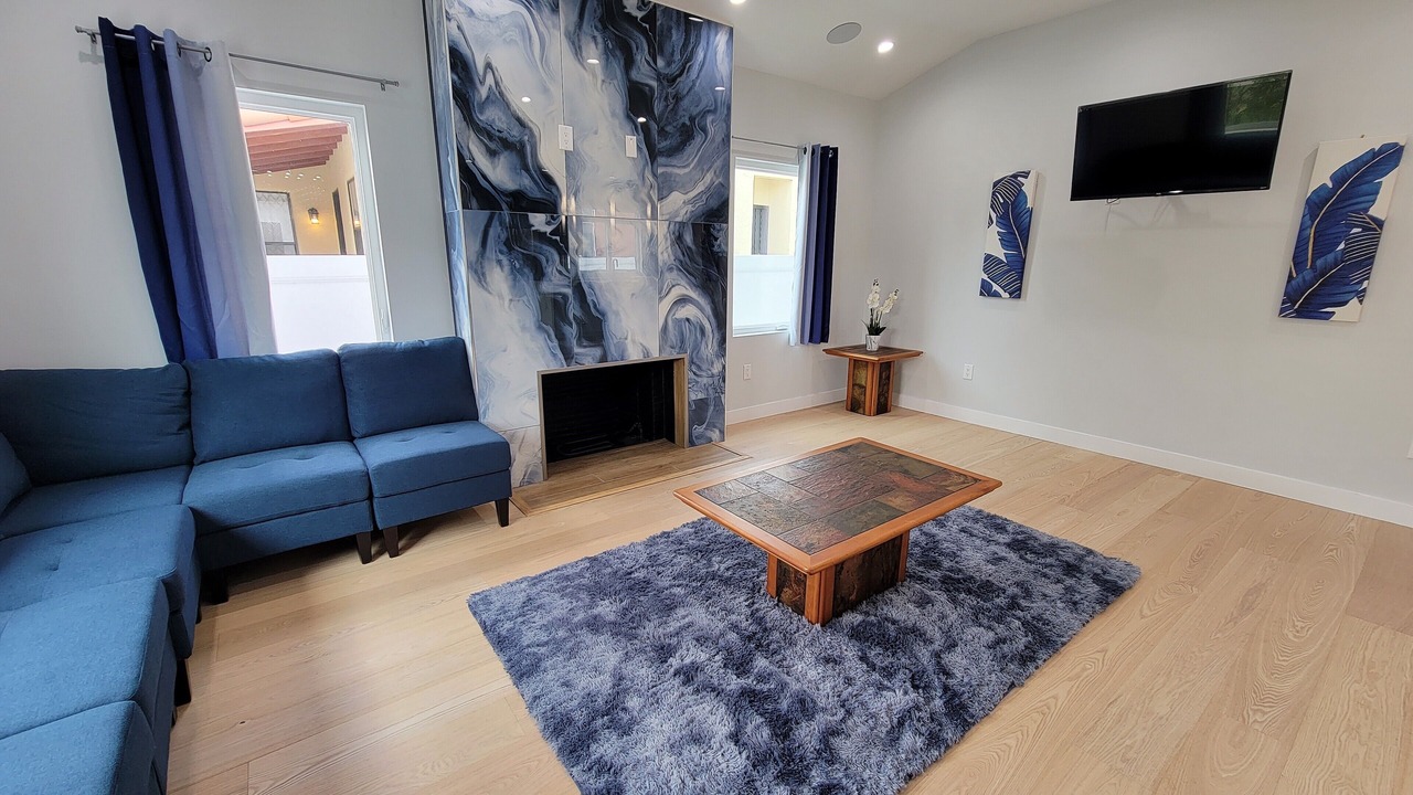 Photo of Livingroom in Los Angeles
