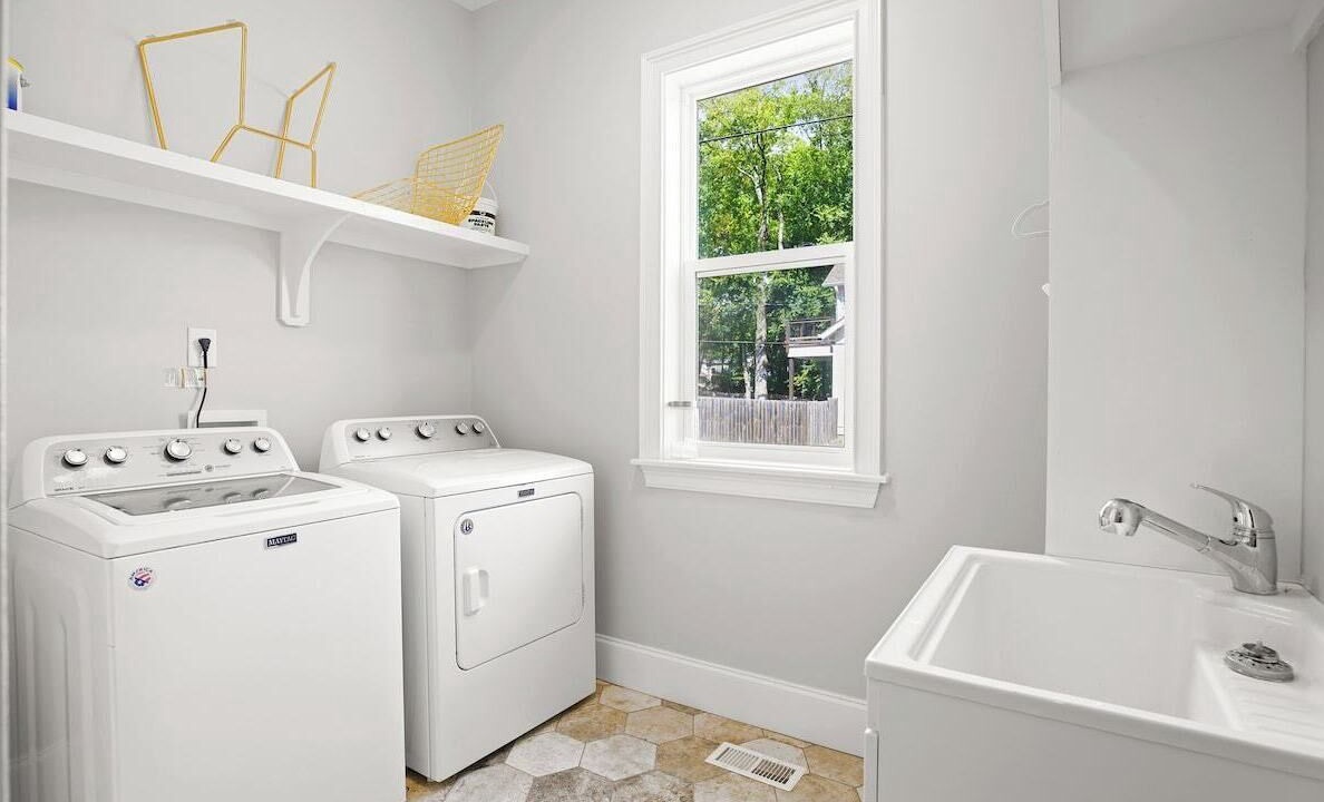 Photo of Bedroom in Cleveland Park