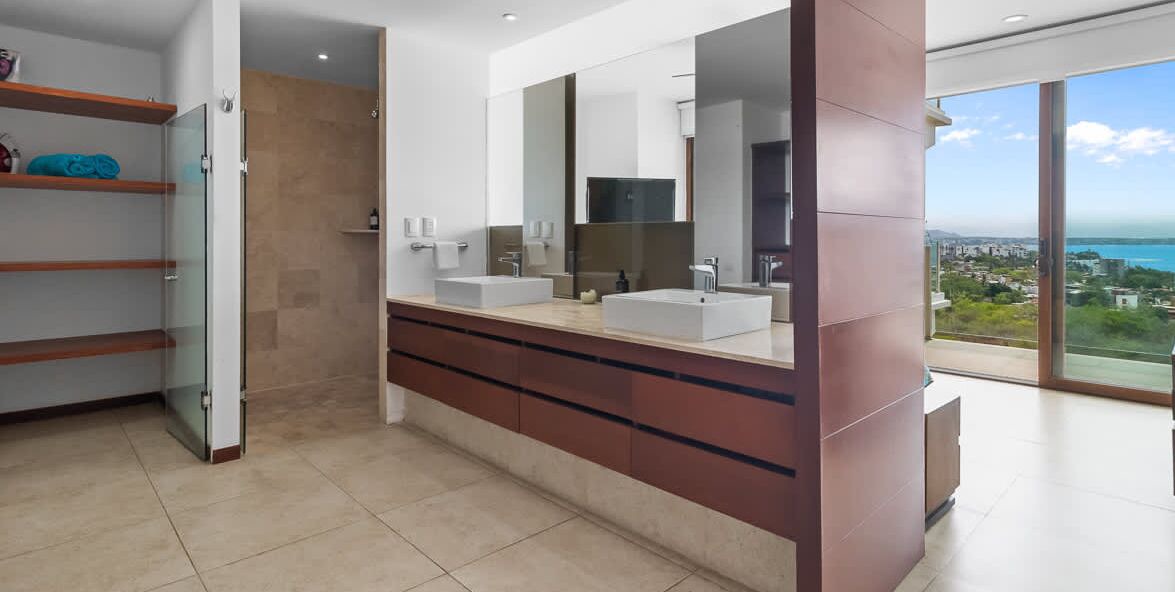 Photo of Bathroom in La Cruz de Huanacaxtle