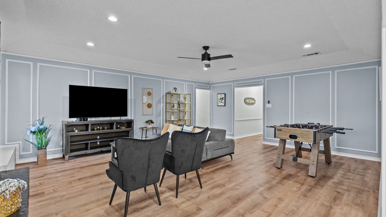 Photo of Livingroom in North Richland Hills