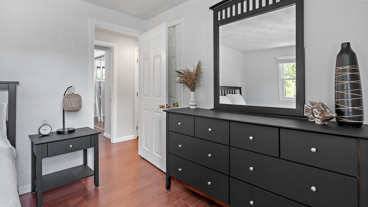 Photo of Bedroom in Saunderstown
