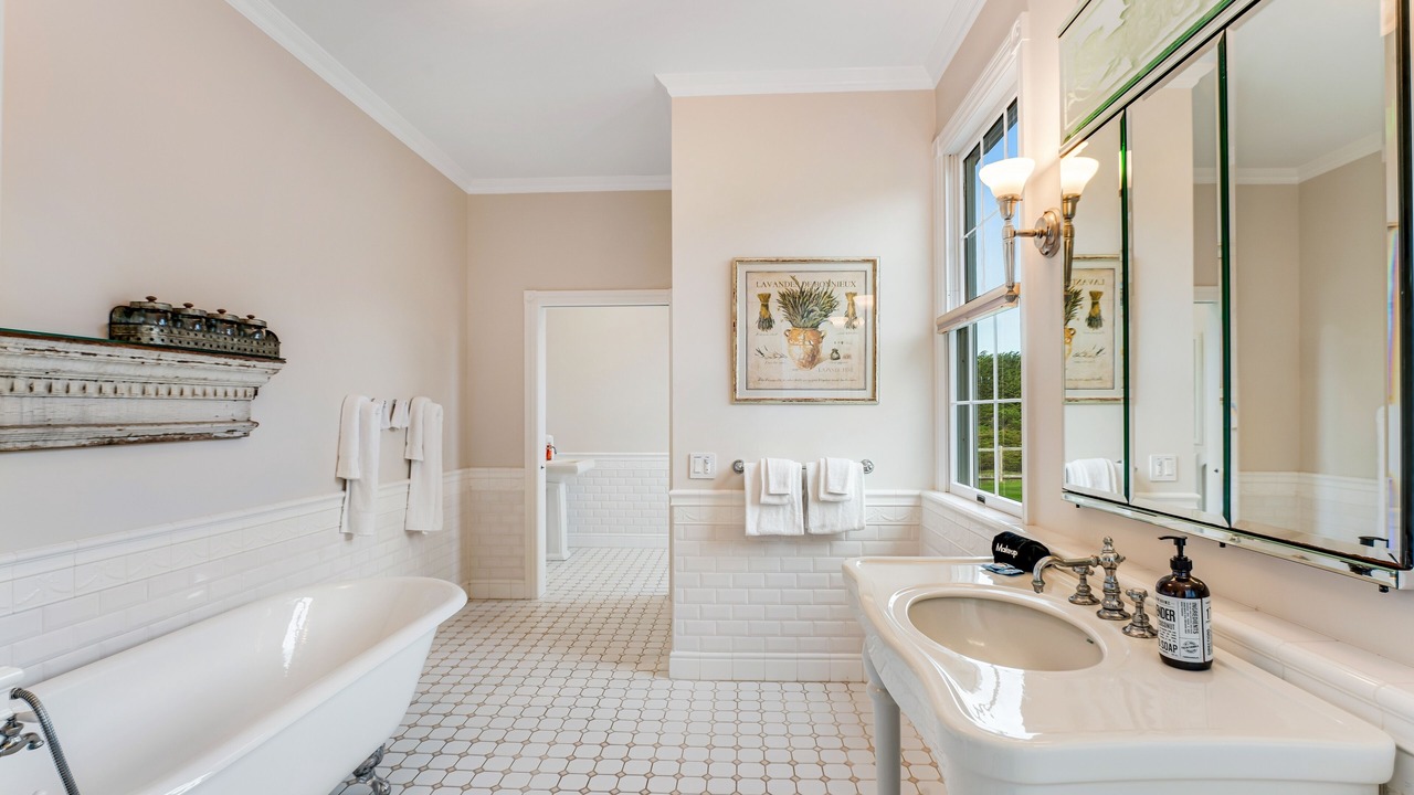 Photo of Bathroom in Caspar