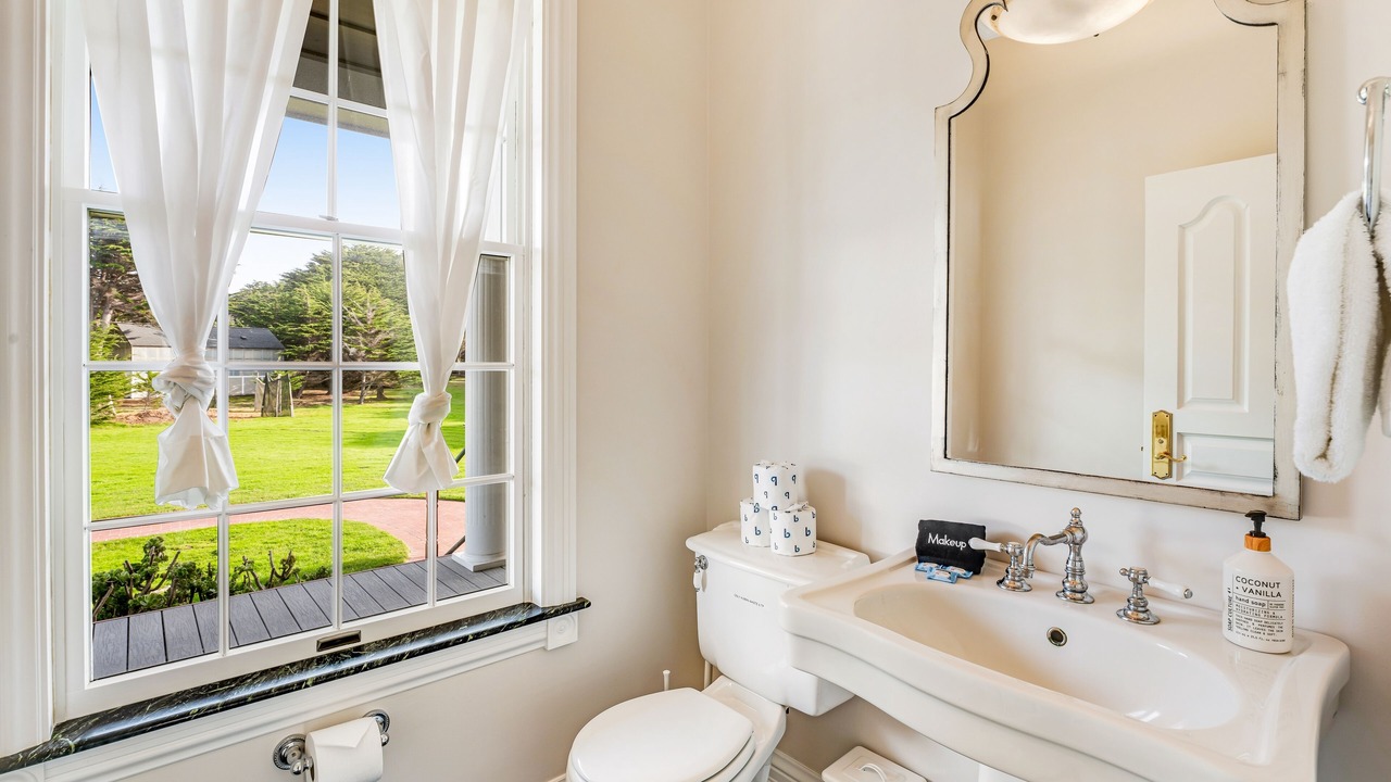 Photo of Bathroom in Caspar