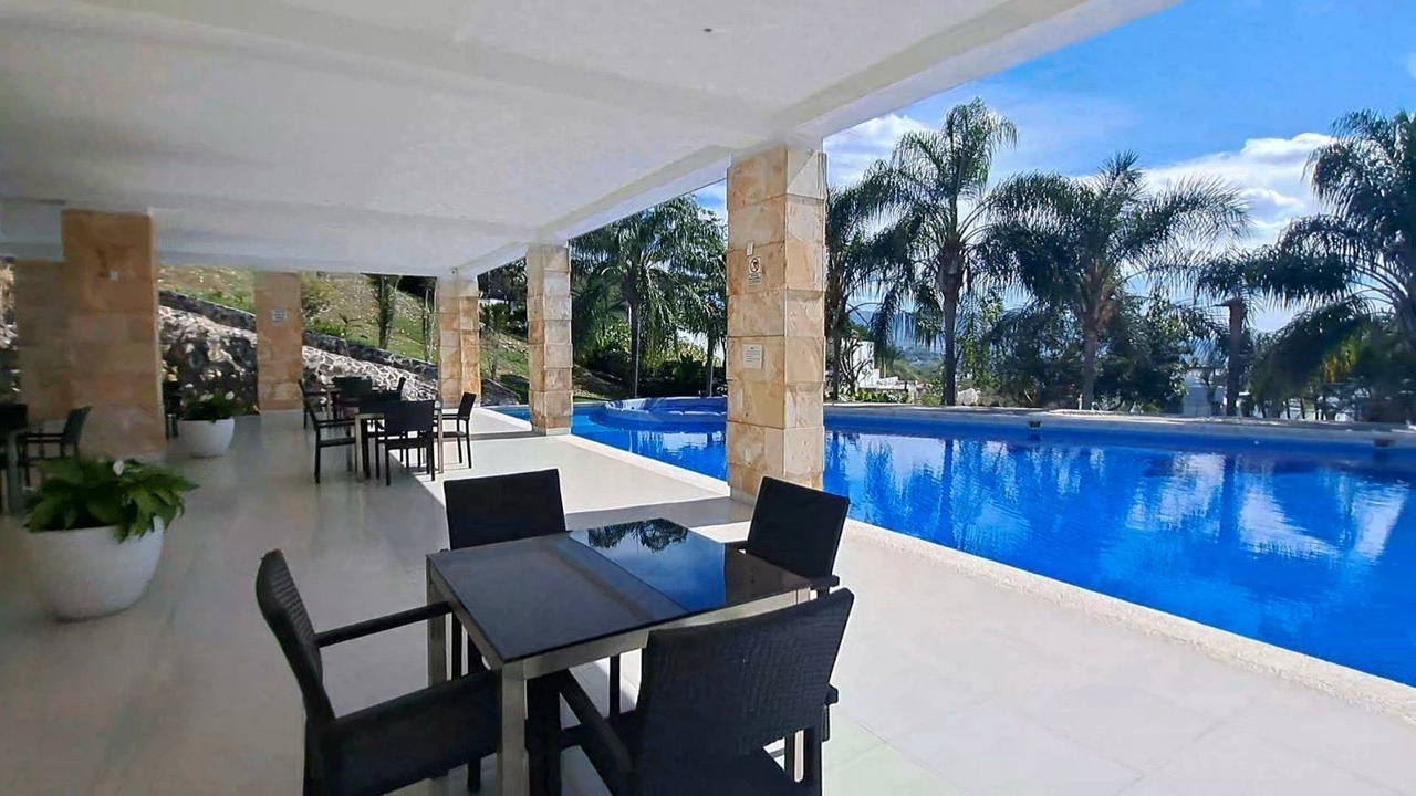 Photo of Outdoor in Burgos Bugambilias