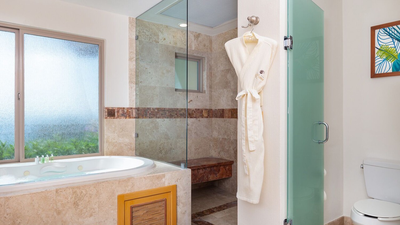 Photo of Bathroom in Flamingos