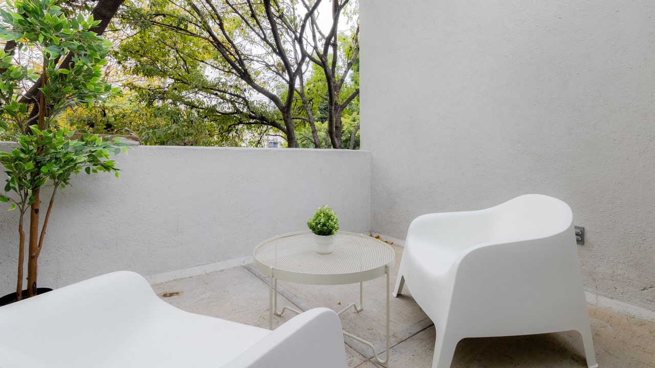 Photo of Patio Balcony in Anahuac