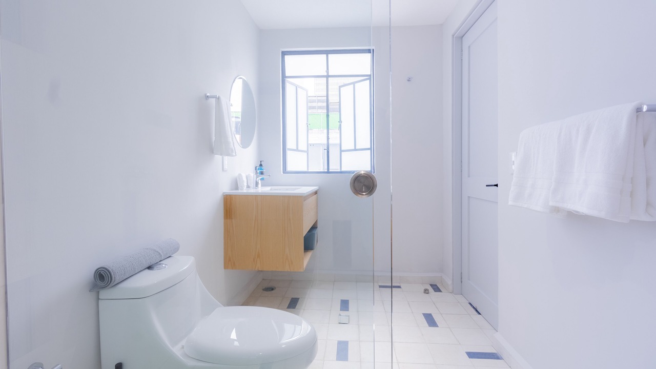 Photo of Bathroom in Anahuac