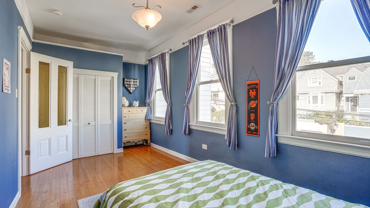 Photo of Bedroom in Noe Valley