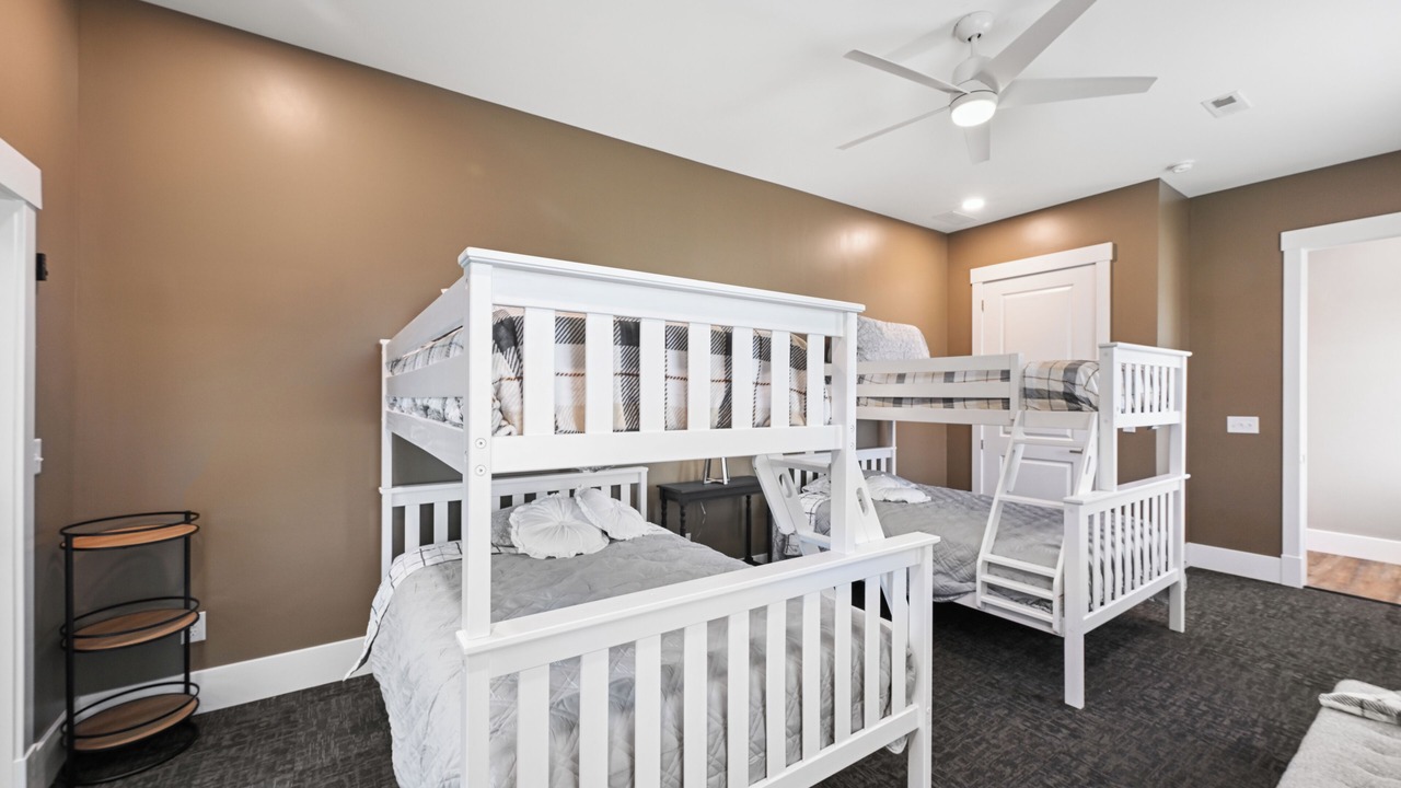 Photo of Bedroom in Aurora
