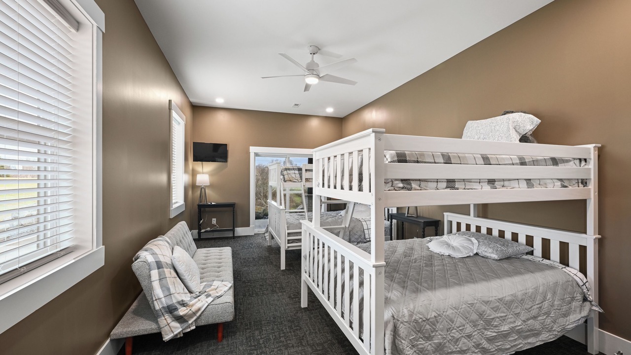 Photo of Bedroom in Aurora