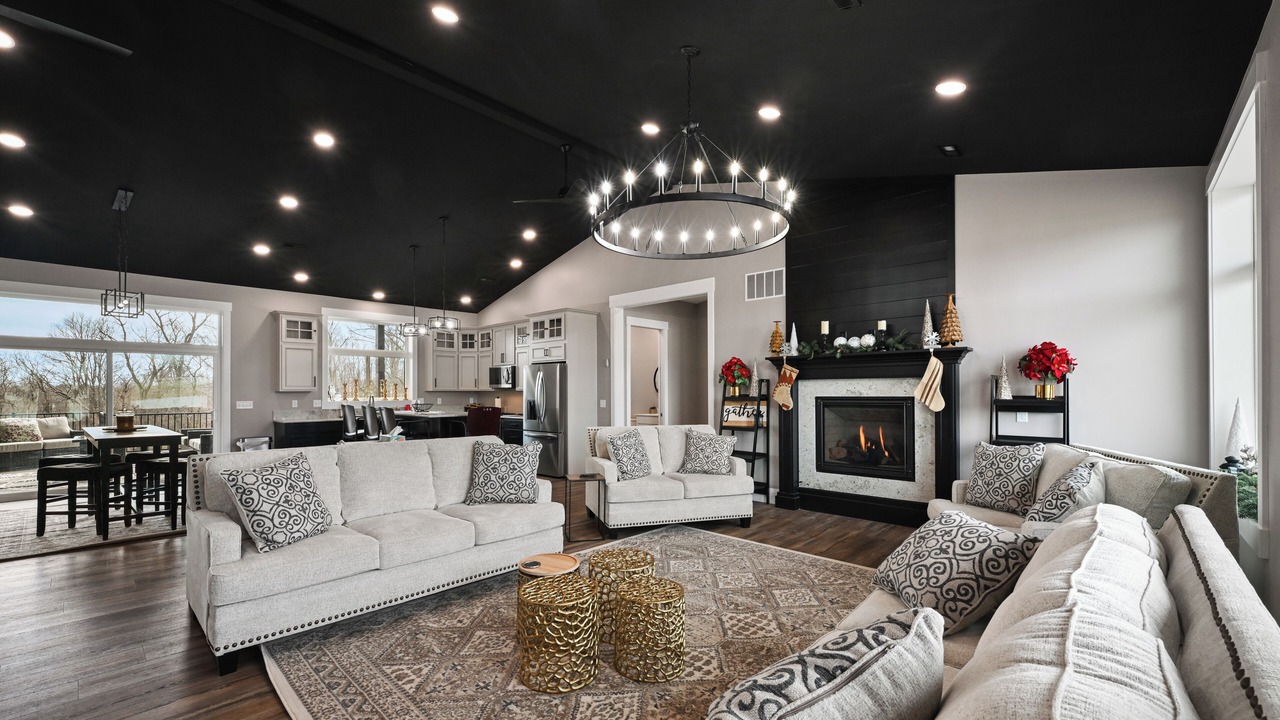 Photo of Livingroom in Aurora