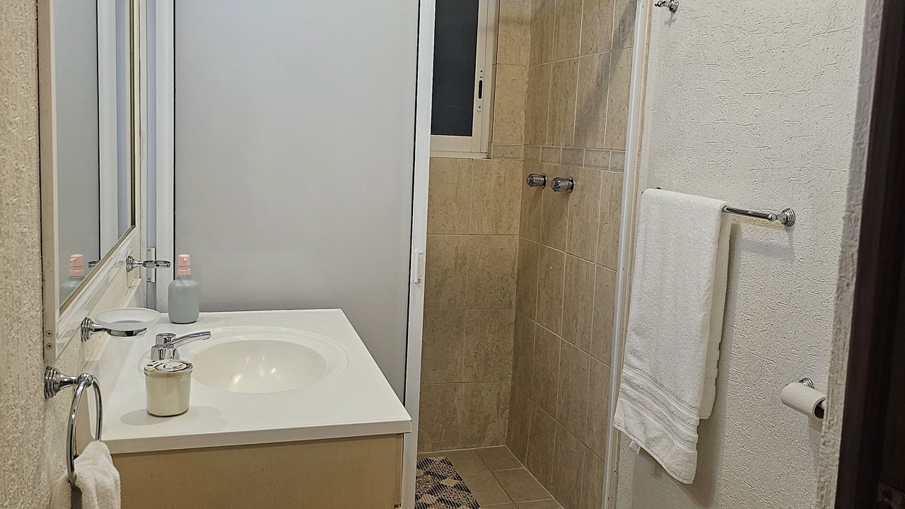 Photo of Bathroom in Anahuac