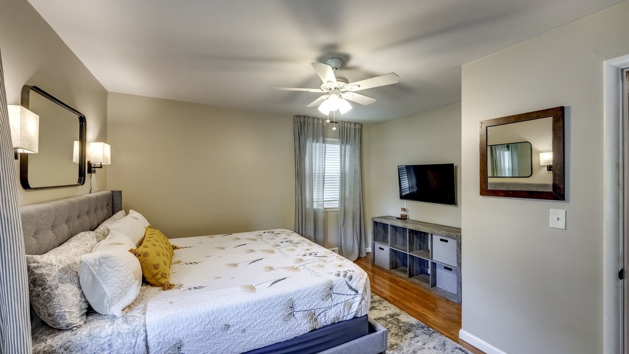 Photo of Bedroom in Radcliff