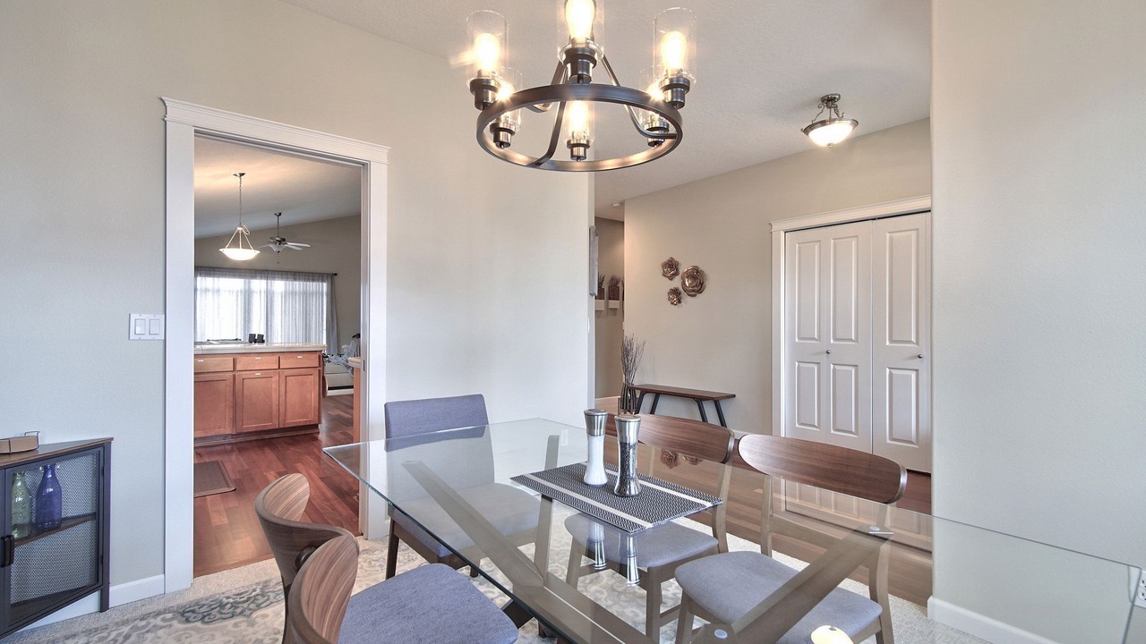 Photo of Livingroom in Carlton