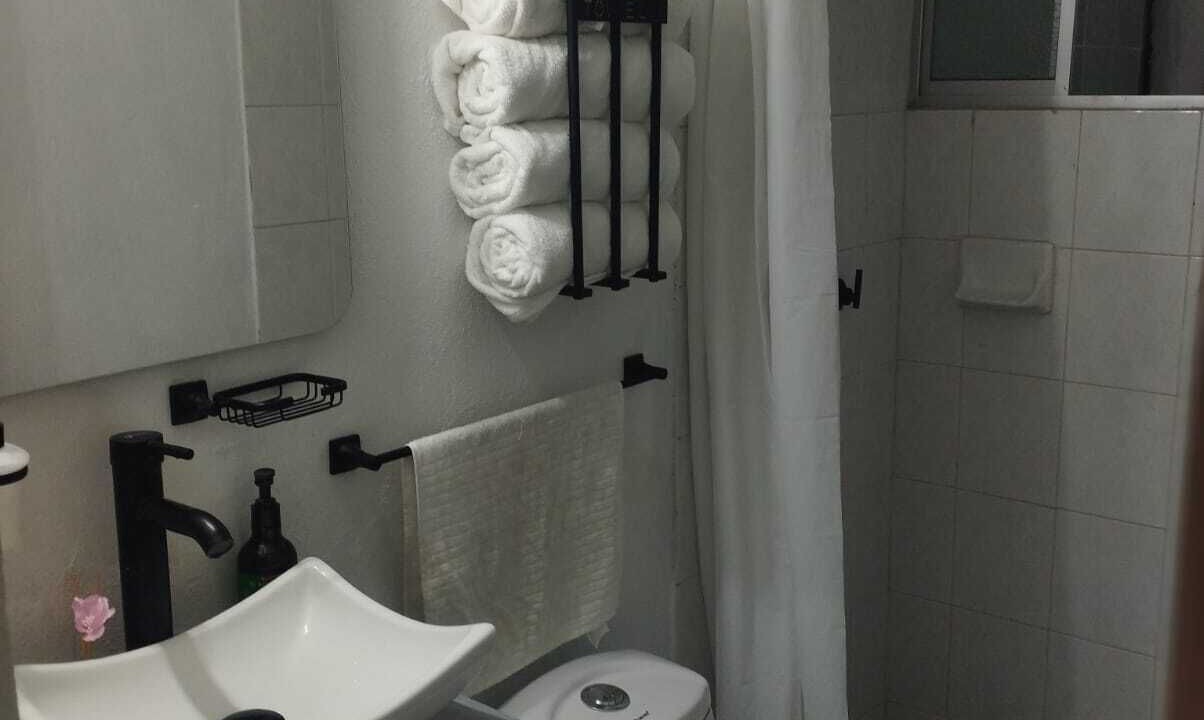 Photo of Bathroom in Anahuac