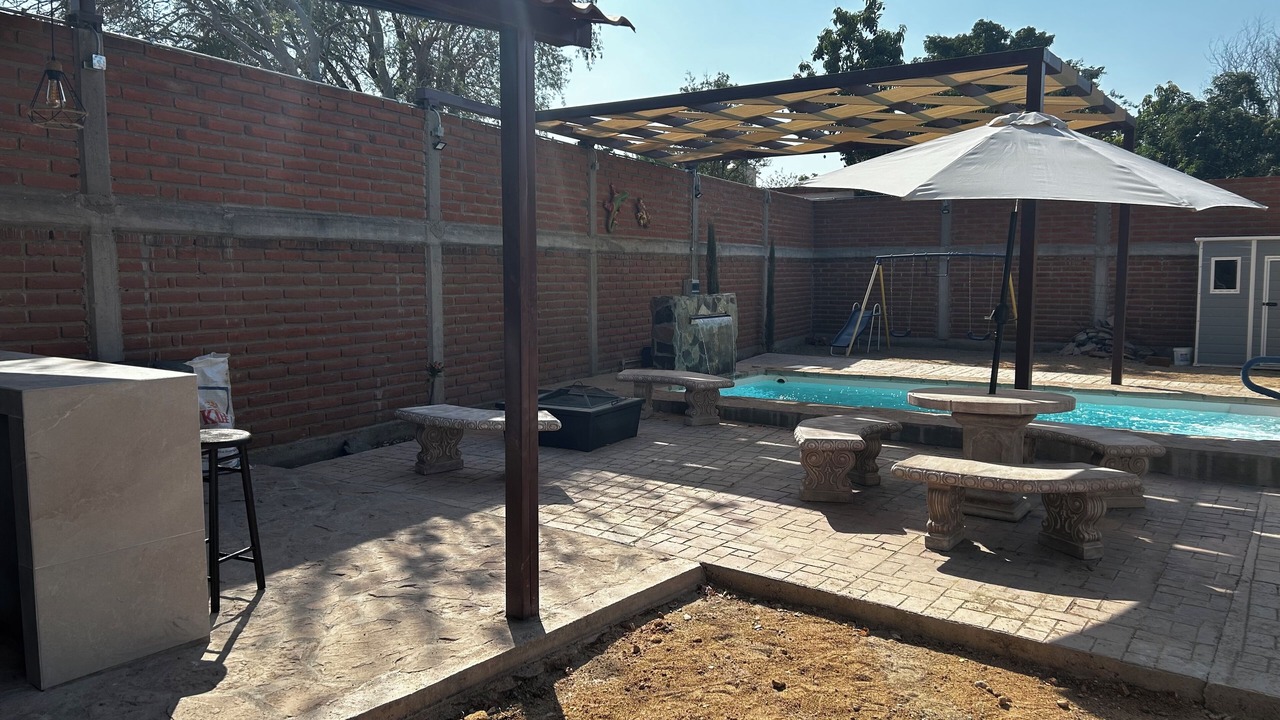 Photo of Outdoor in Alamos