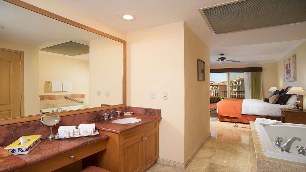 Photo of Bathroom in Flamingos