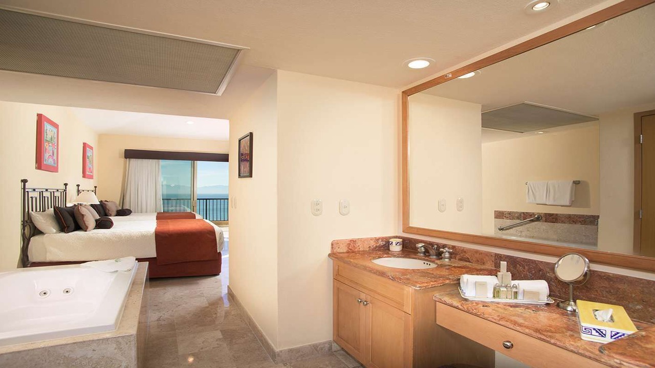 Photo of Bathroom in Flamingos