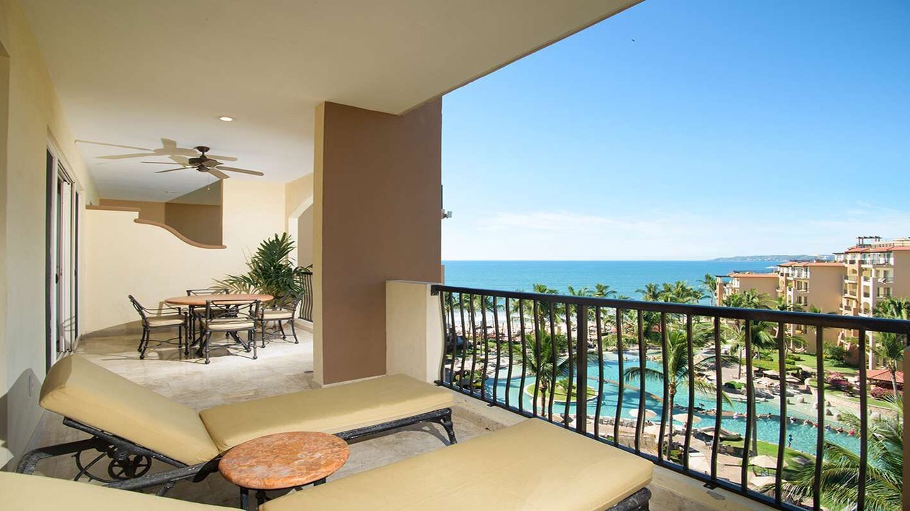 Photo of Patio Balcony in Flamingos