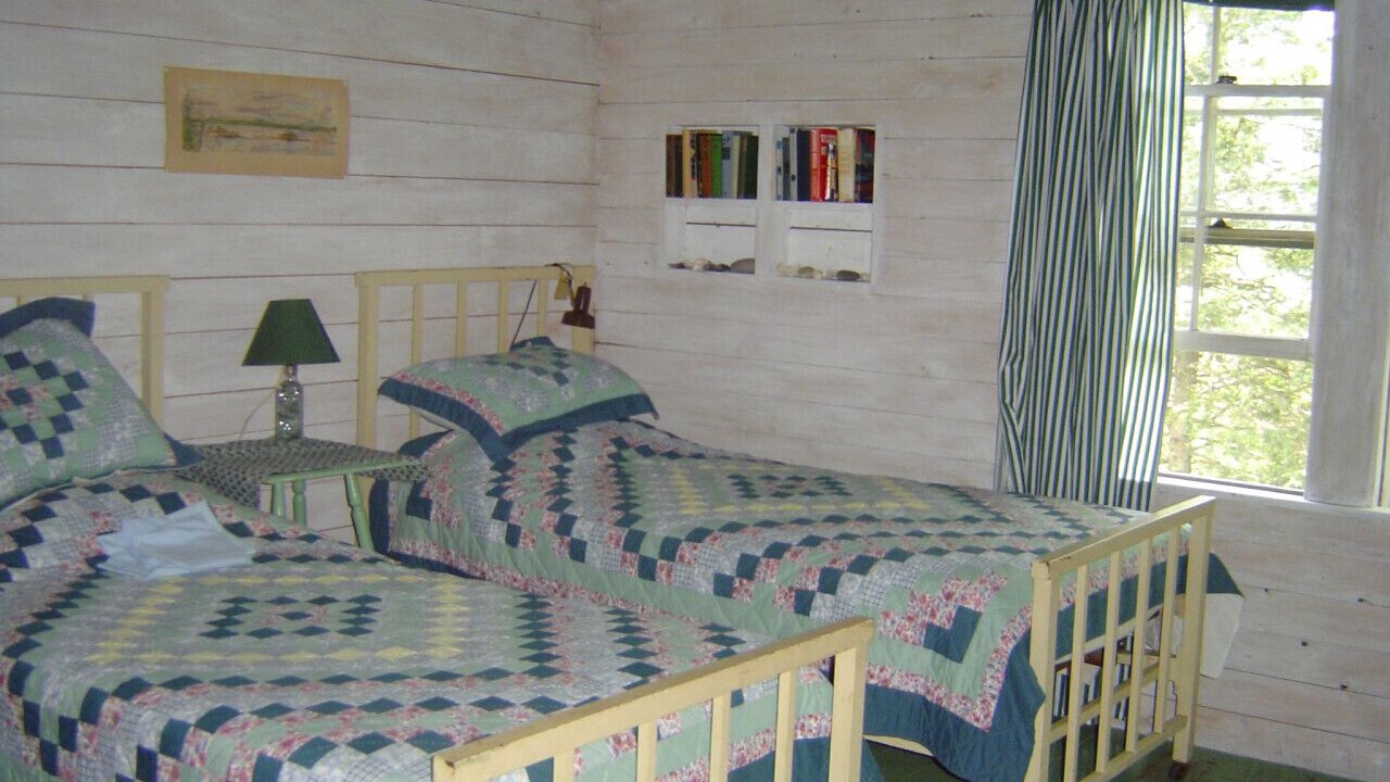 Photo of Bedroom in Vinalhaven