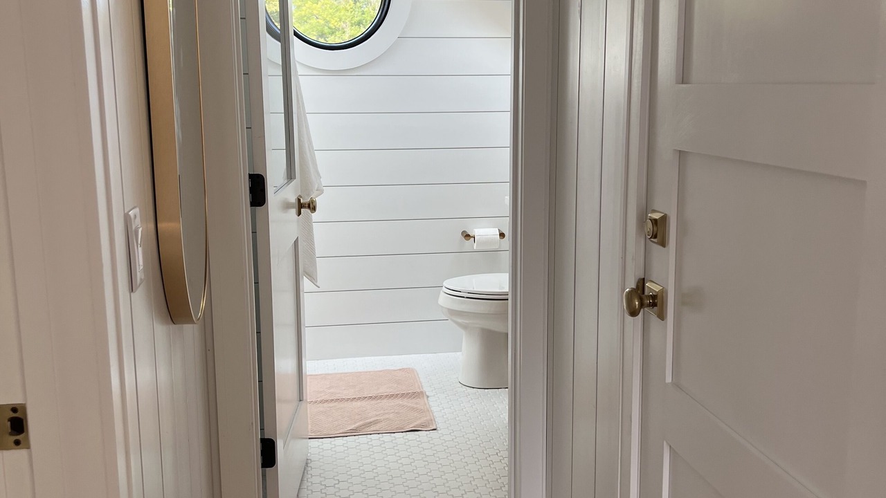 Photo of Bathroom in Burns Park