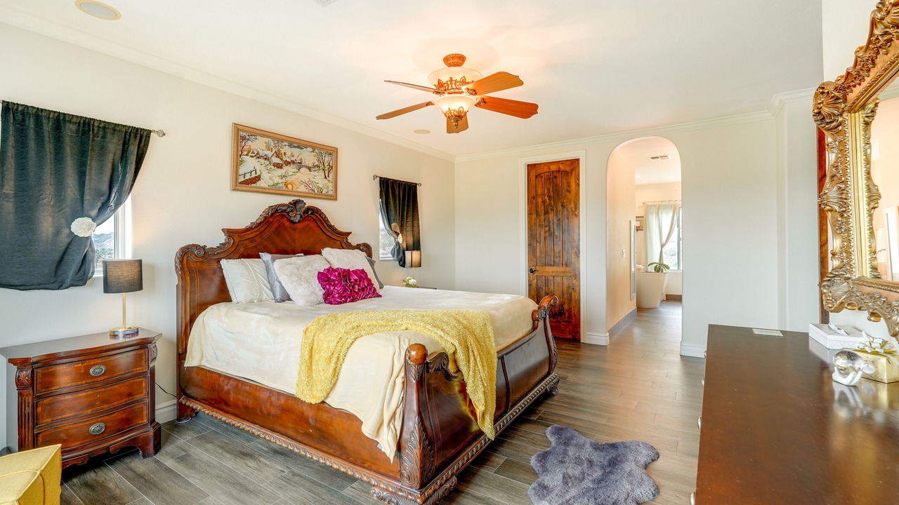 Photo of Bedroom in Paradise Valley Village