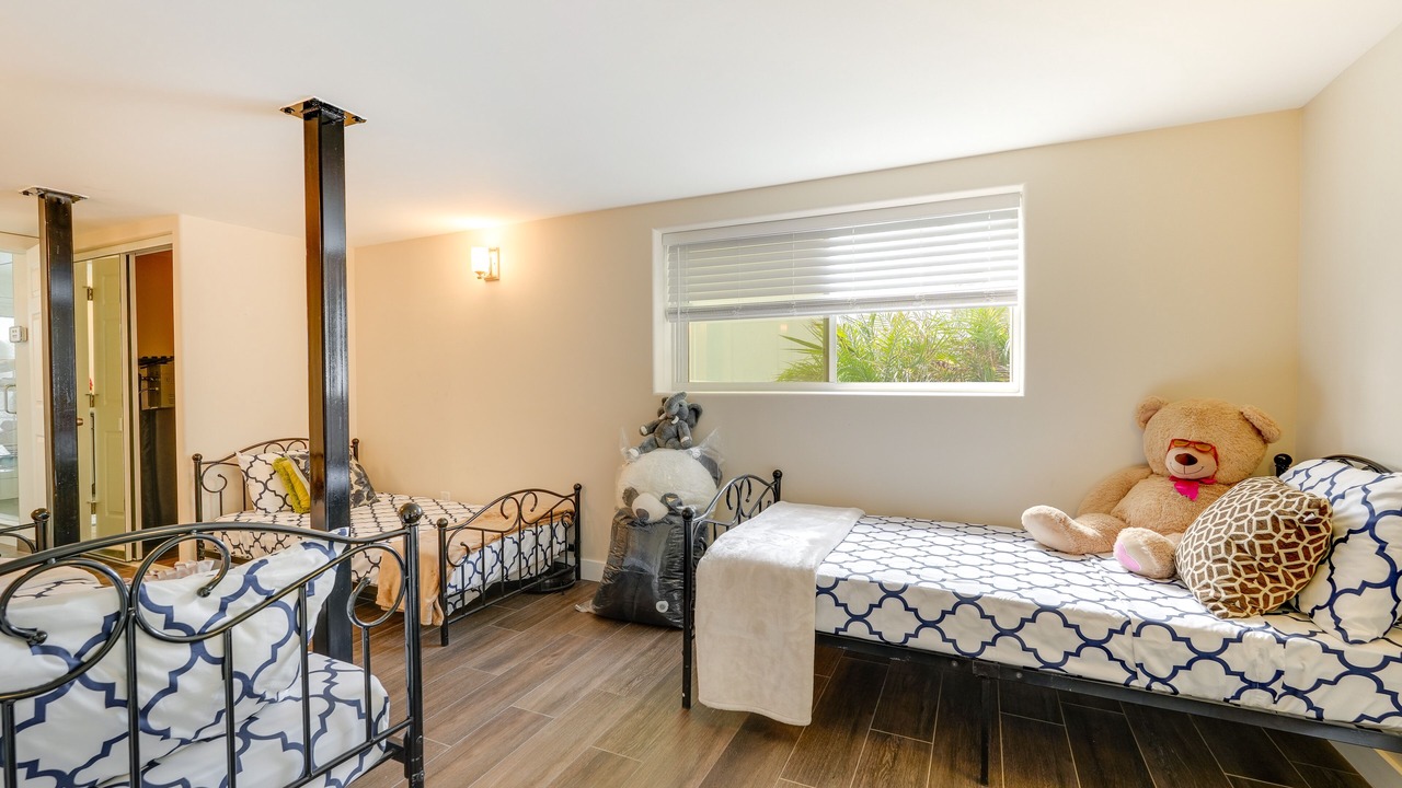 Photo of Bedroom in Paradise Valley Village