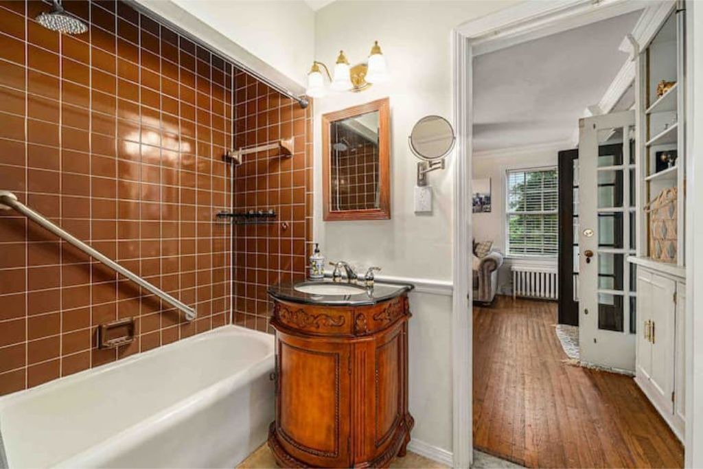 Photo of Bathroom in Grosse Pointe