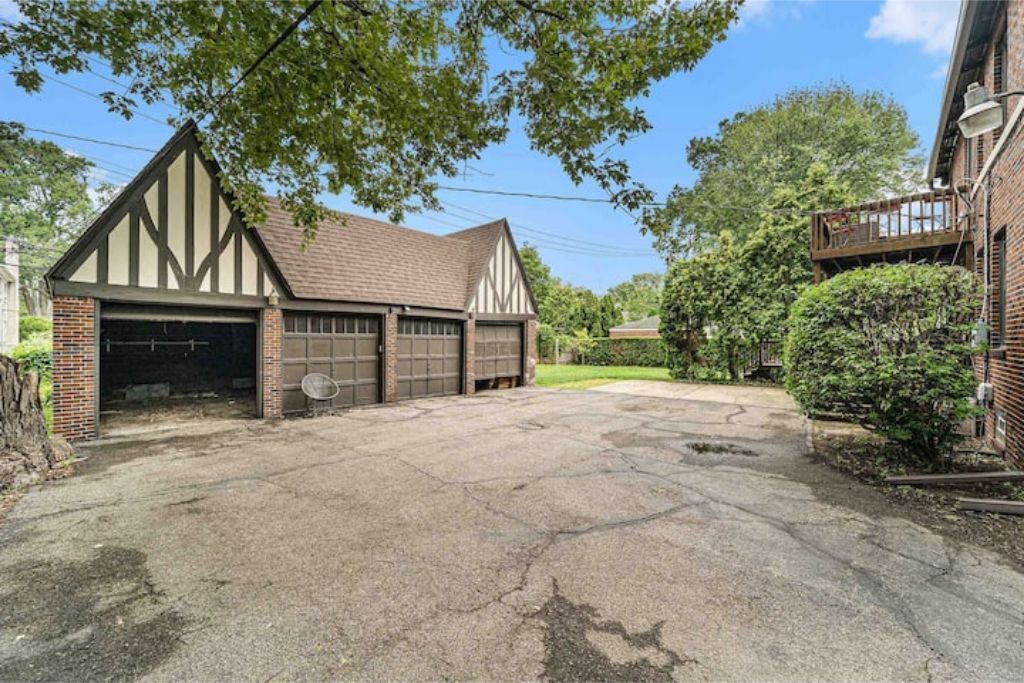 Photo of Outdoor in Grosse Pointe