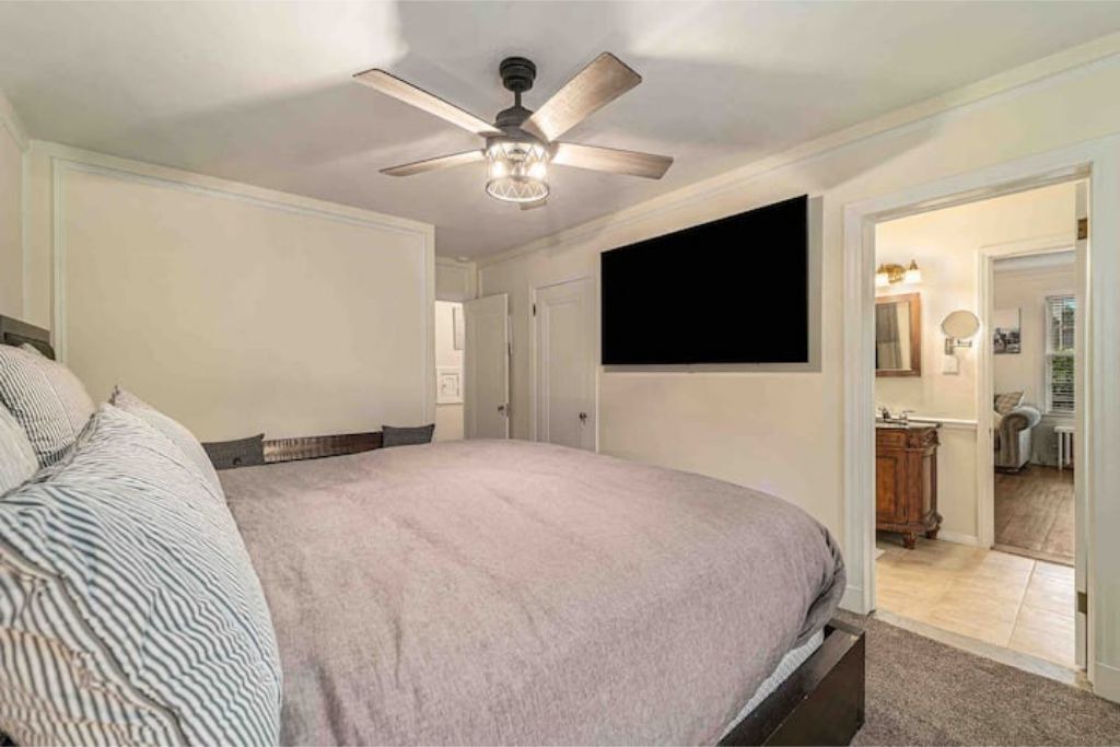 Photo of Bedroom in Grosse Pointe