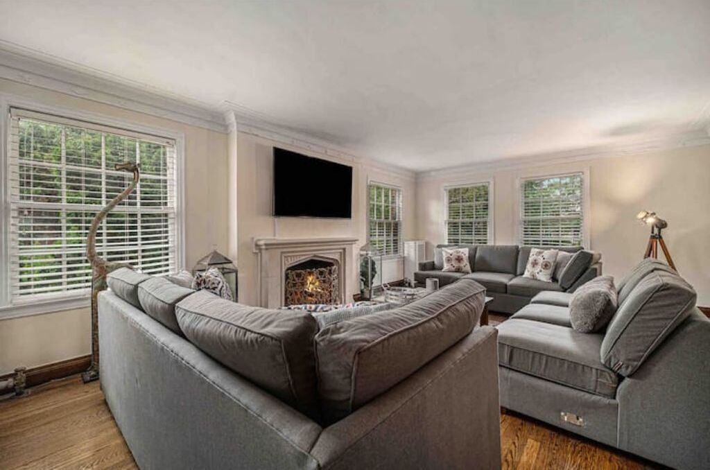Photo of Livingroom in Grosse Pointe