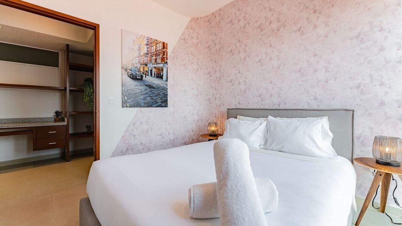 Photo of Bedroom in Anahuac