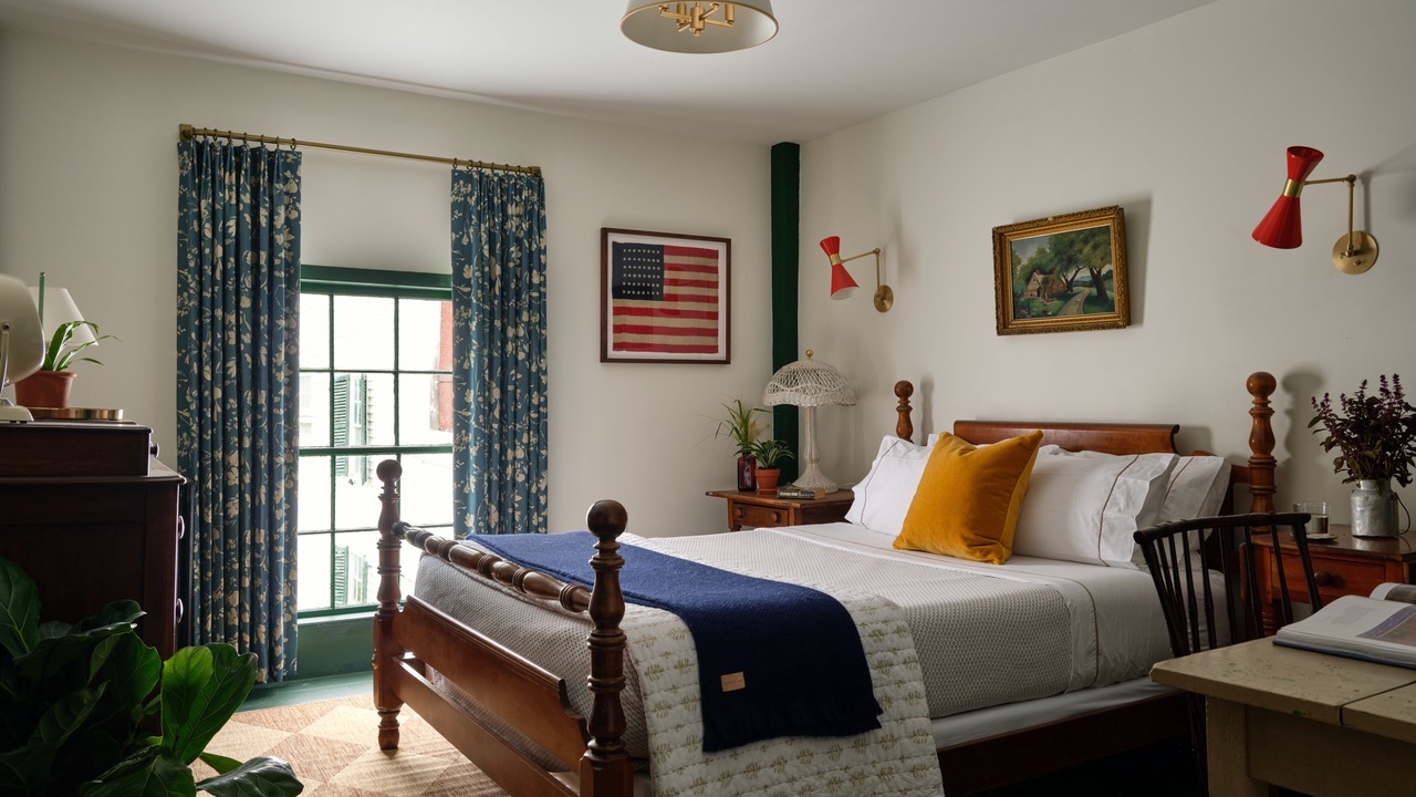 Photo of Bedroom in Center Lovell
