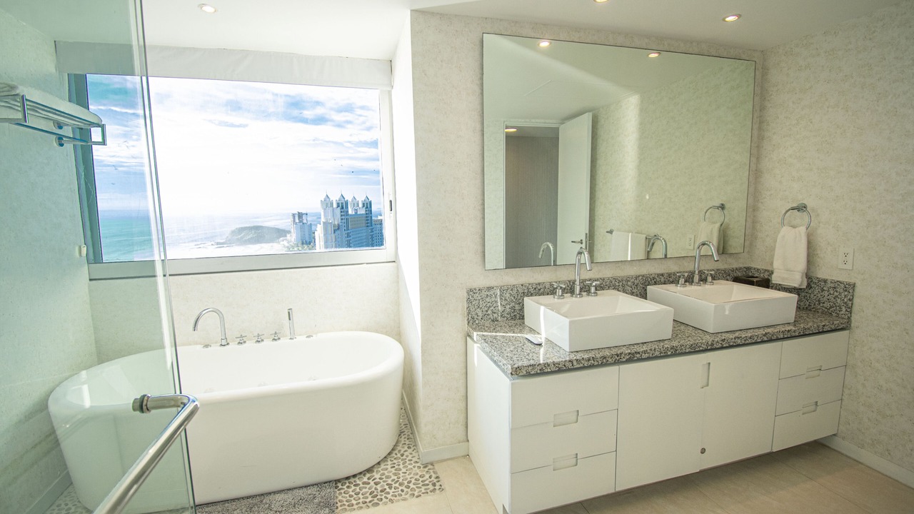 Photo of Bathroom in Cerritos