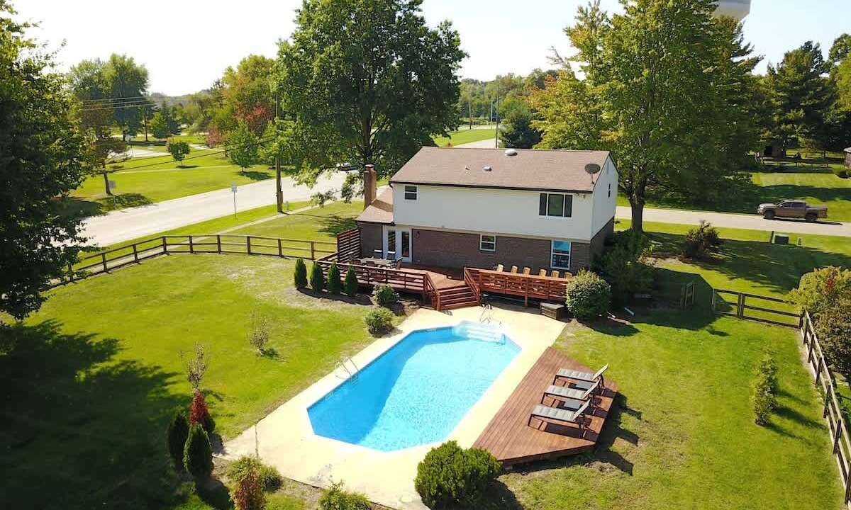Photo of Outdoor in Roselawn Finance
