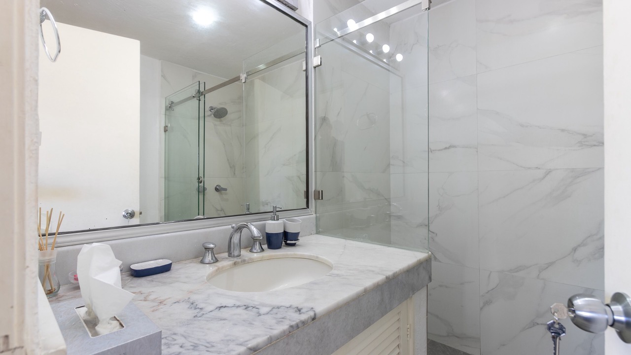 Photo of Bathroom in Isla Iguana