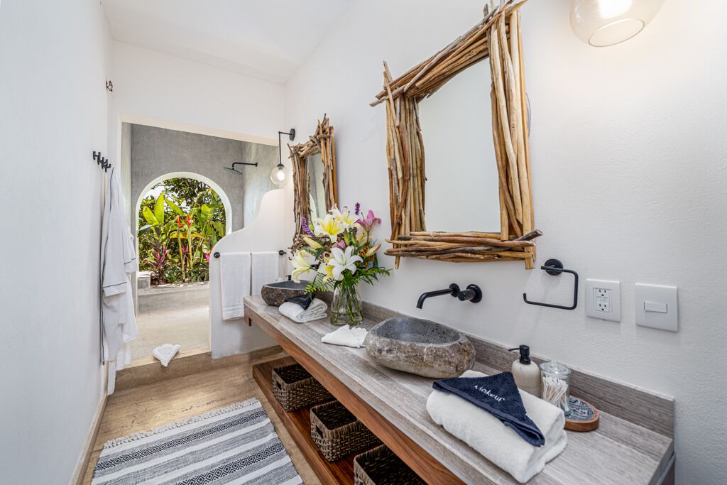 Photo of Bathroom in Litibu