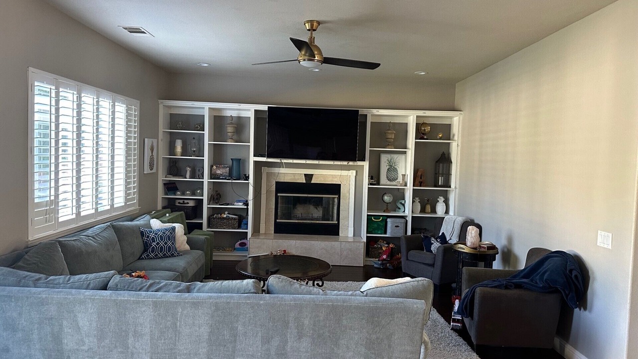 Photo of Livingroom in Davis