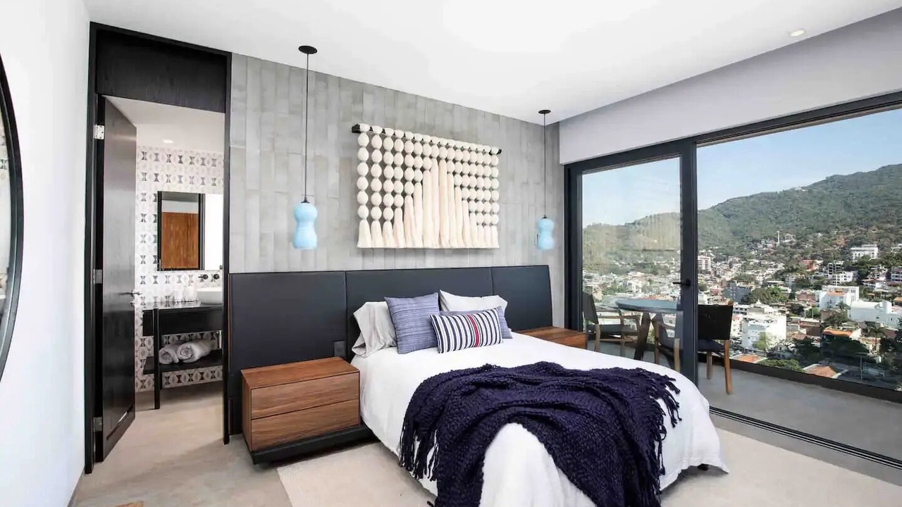 Photo of Bedroom in Romantic Zone