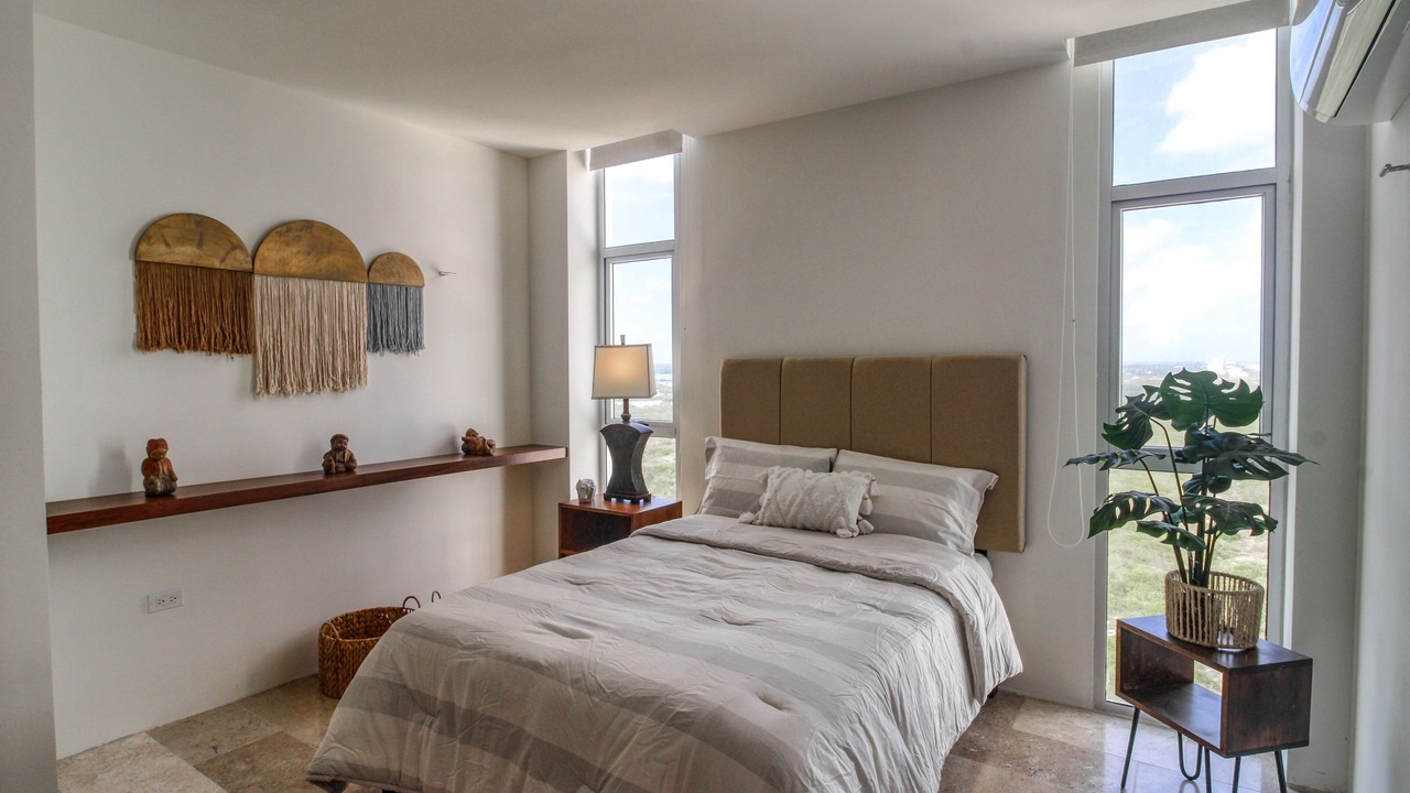Photo of Bedroom in Miramar