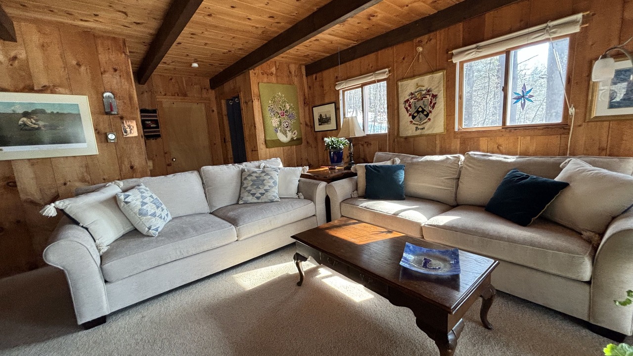 Photo of Livingroom in The Bays