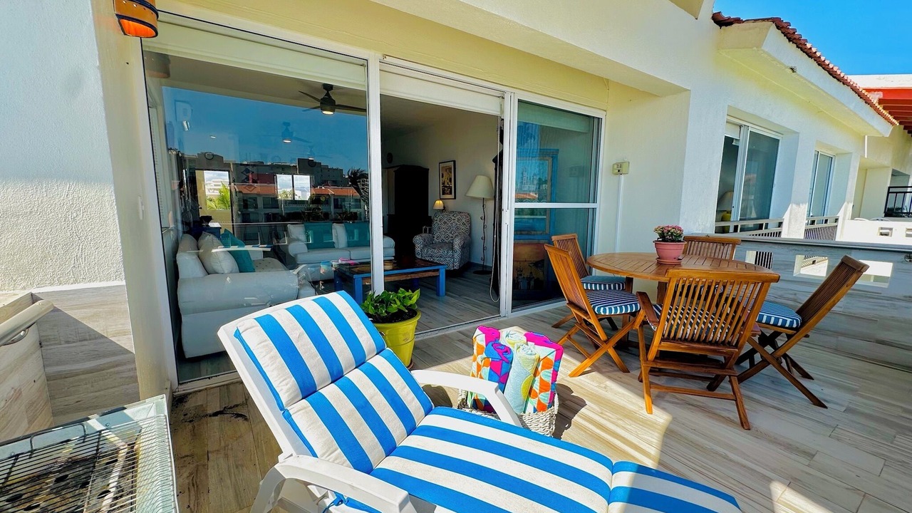Photo of Outdoor in Flamingos