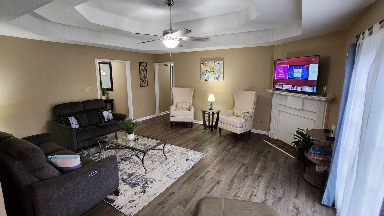 Photo of Livingroom in Clarksville