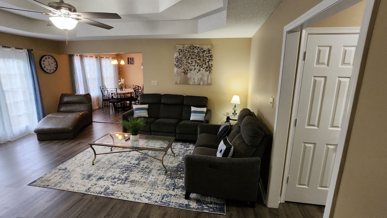 Photo of Livingroom in Clarksville