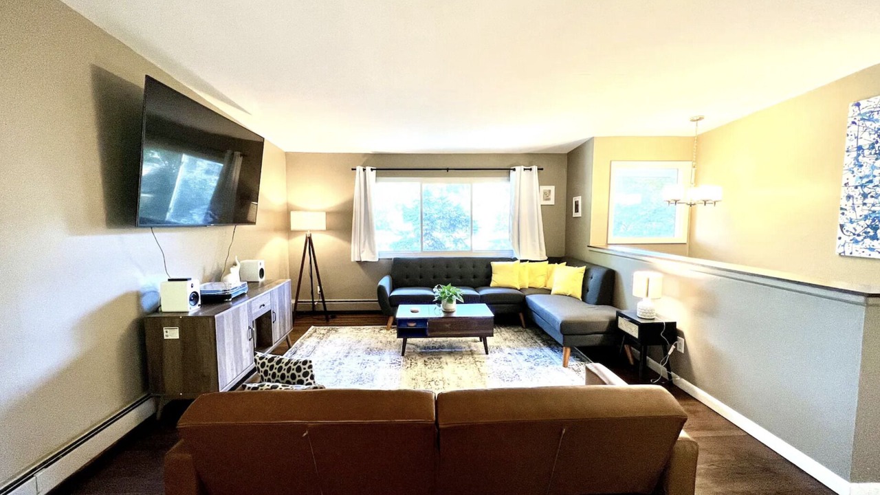 Photo of Livingroom in Old West Side
